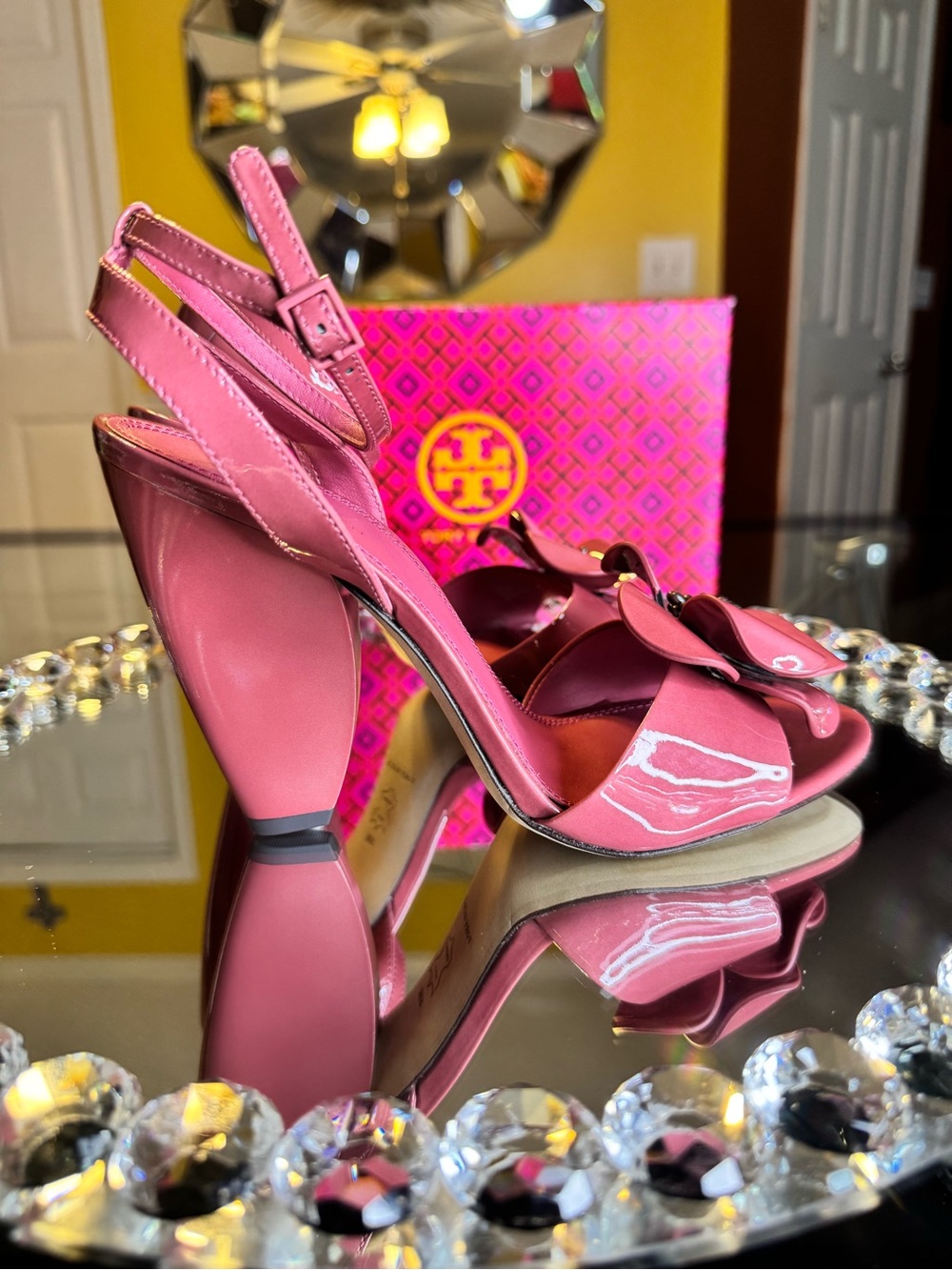 Tory Burch Flower-heeled Patent Leather Ankle-strap Sandals In Light Berry. 8 - Picture 6 of 14